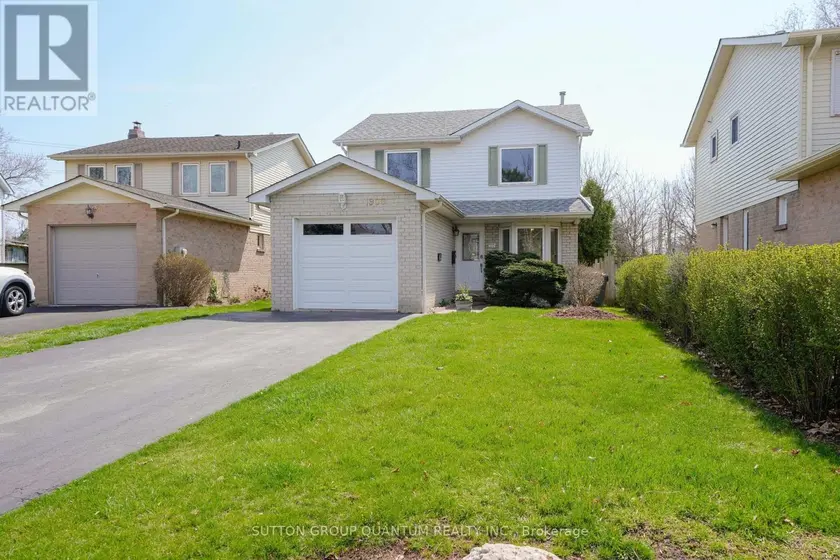 Detached at 1900 CARRERA COURT, Mississauga