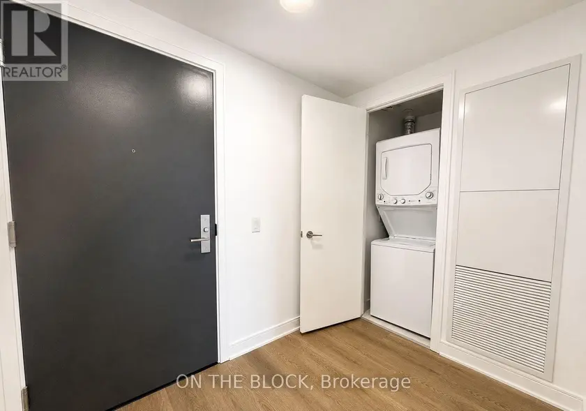 Apartment at 618 - 86 DUNDAS STREET E, Mississauga
