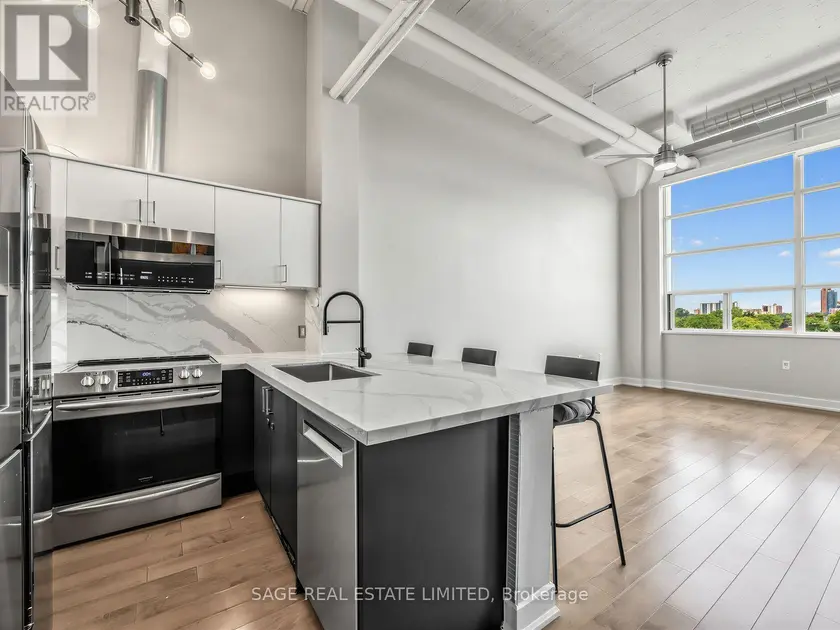 Apartment at 424 - 1001 ROSELAWN AVENUE, Toronto (Briar Hill-Belgravia)