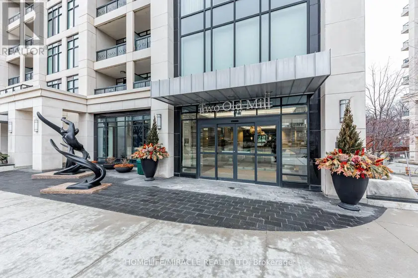 Apartment at 428 - 2 OLD MILL DRIVE, Toronto