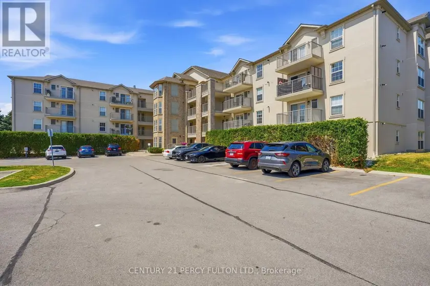 Apartment at 203 - 1480 BISHOPS GATE, Oakville