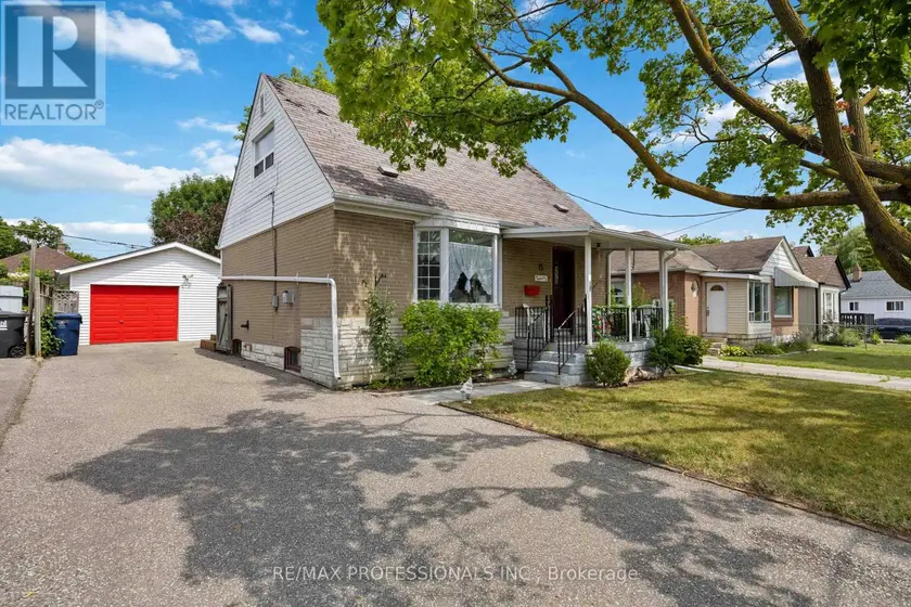 Detached at 15 HUNTSMOOR ROAD, Toronto