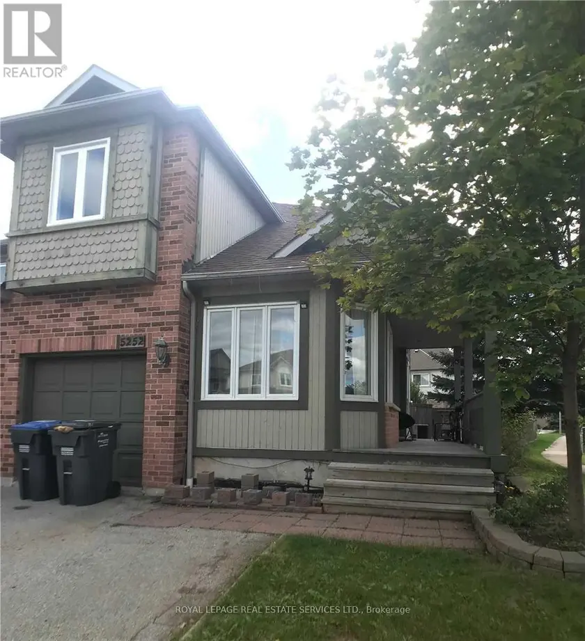 Semi-Detached/Link at 5252 BUSHELGROVE CIRCLE, Mississauga