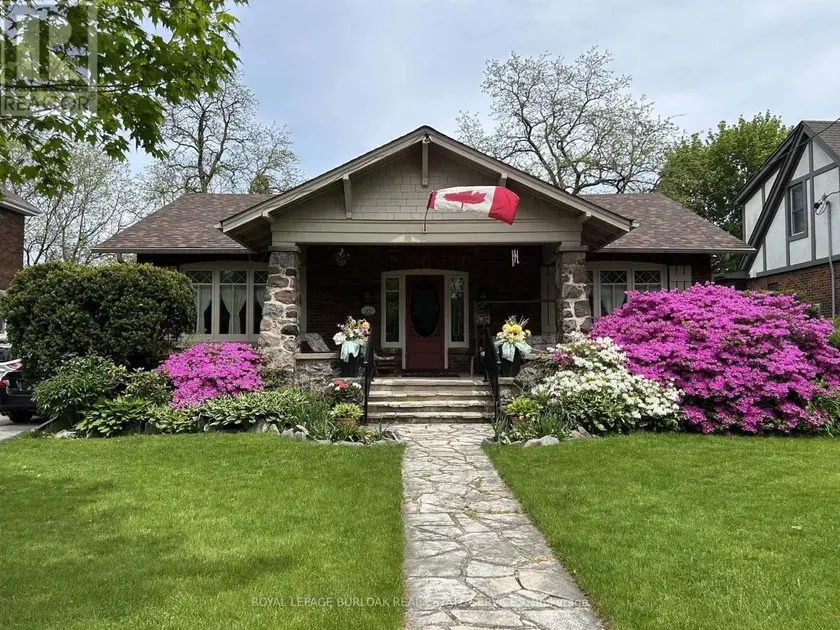 Detached at 569 LOCUST STREET, Burlington