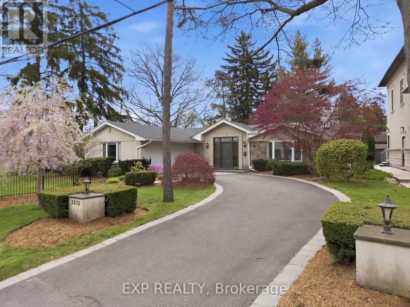 Detached at 2076 AUTUMN BREEZE DRIVE S, Mississauga