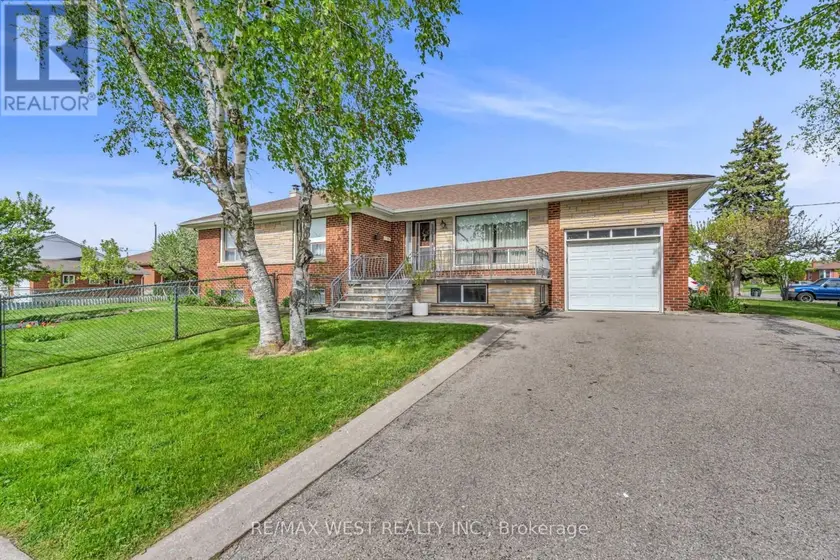 Detached at 90 TAVISTOCK ROAD, Toronto