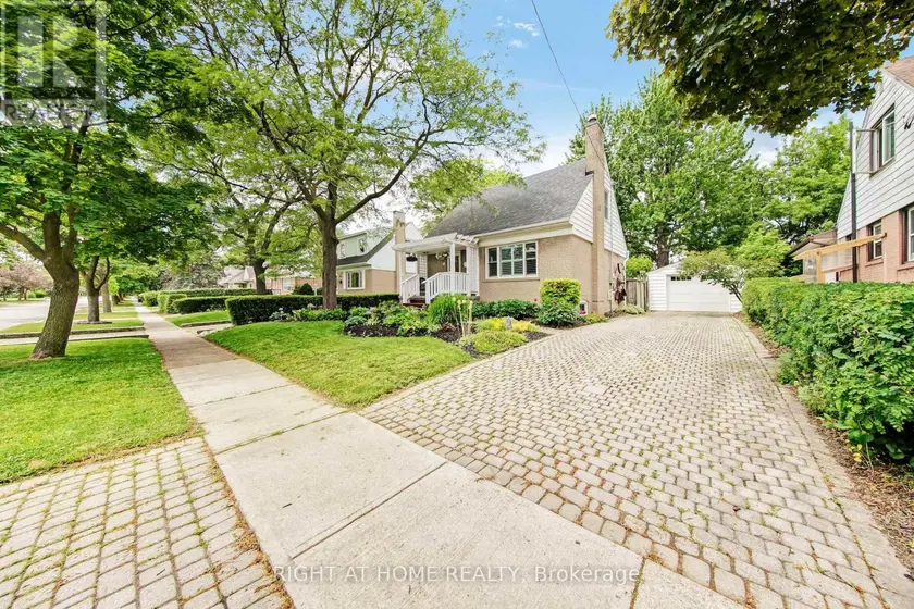 Detached at 74 MCCAUL STREET, Brampton