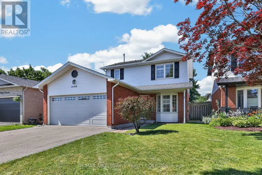 Detached at 2102 SALMA CRESCENT, Burlington
