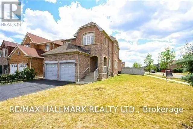Detached at 4930 SOUTHAMPTON DRIVE, Mississauga