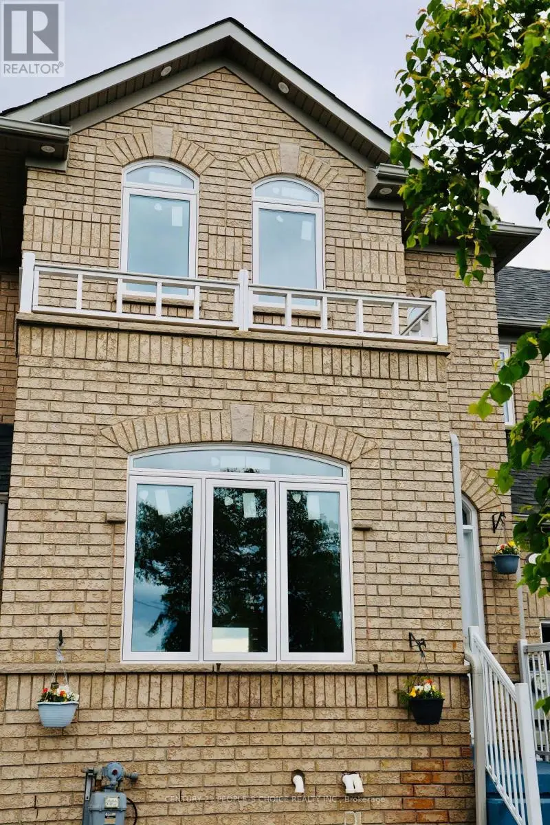Townhouse at 43 BEACHSURF ROAD, Brampton