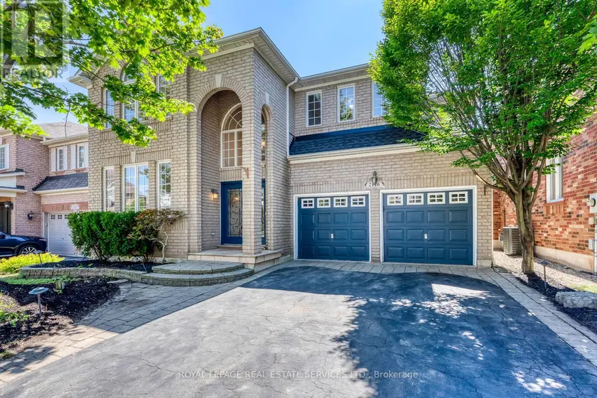 Detached at 2116 BLACKFOREST CRESCENT, Oakville