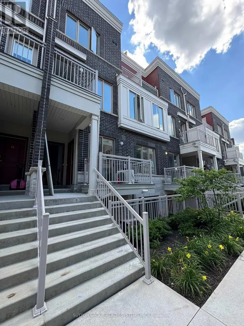 Townhouse at 10 - 90 EASTWOOD PARK GARDENS, Toronto