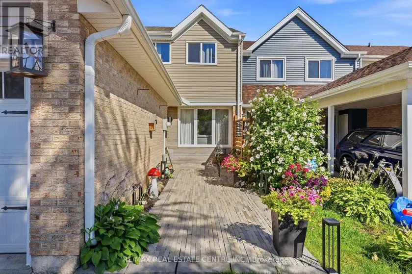 Townhouse at 37 RUSHMORE CRESCENT, Brampton