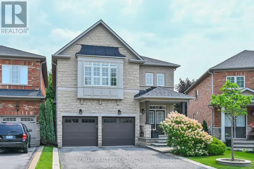 Detached at 5424 GREER DRIVE, Burlington