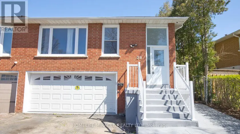 Semi-Detached/Link at 38 MEDICI PLACE, Brampton