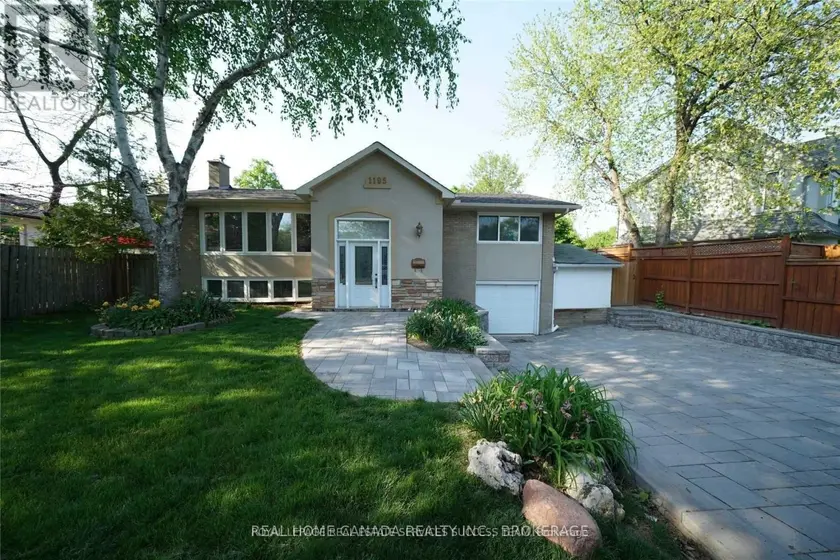 Detached at 1195 HOLTON HEIGHTS DRIVE, Oakville