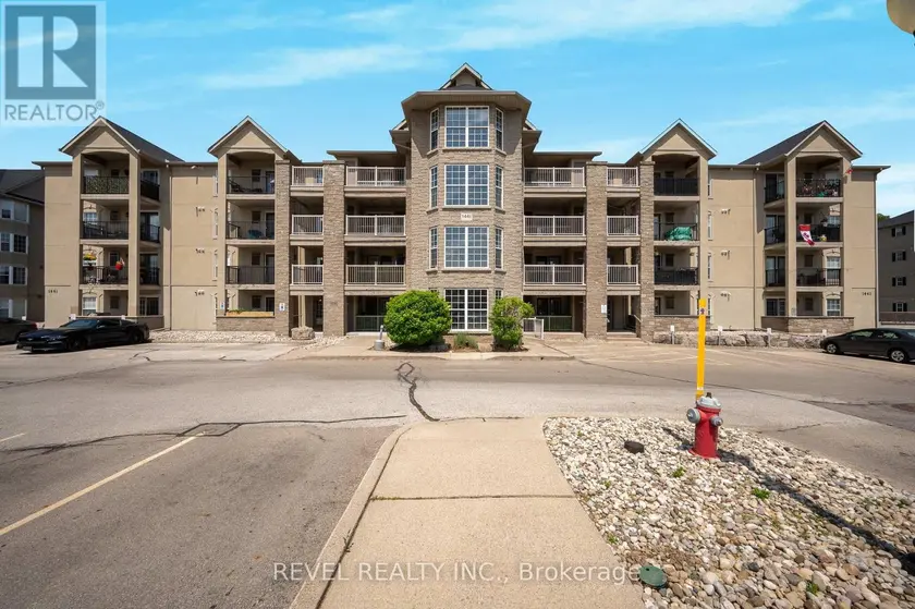 Apartment at 105 - 1441 WALKERS LINE, Burlington