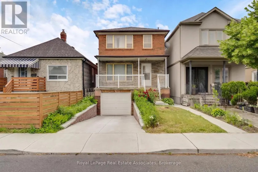 Detached at 5 HOMEVIEW AVENUE, Toronto