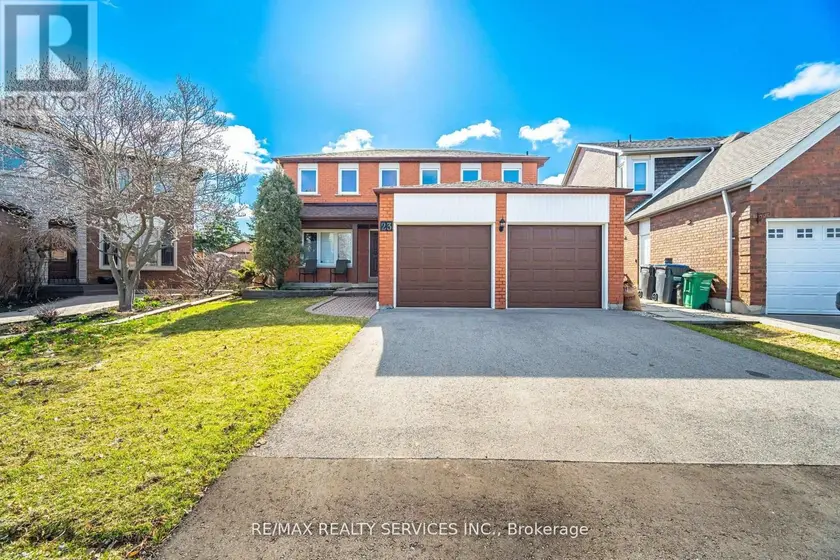 Detached at 23 NEWBURY CRESCENT, Brampton