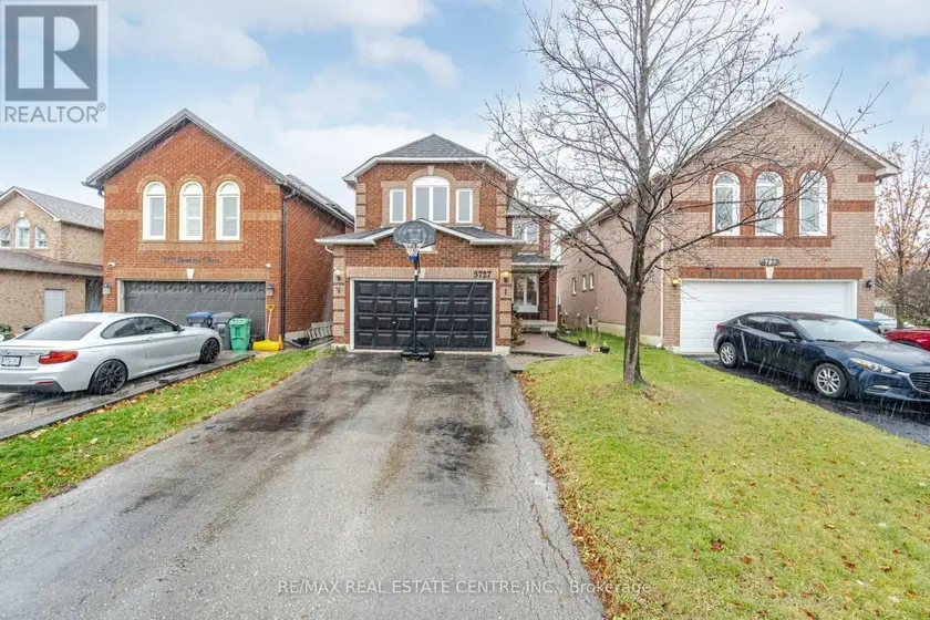Detached at 3727 ALTHORPE CIRCLE, Mississauga