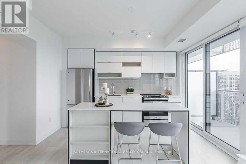 Apartment at 2510 - 4065 CONFEDERATION PARKWAY, Mississauga