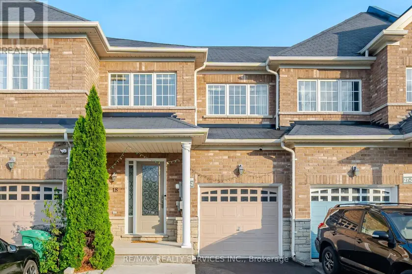 Townhouse at 18 SEEDLAND CRESCENT, Brampton