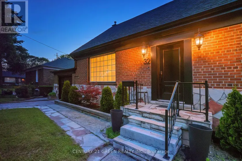 Detached at 32 CASTLEBAR ROAD, Toronto