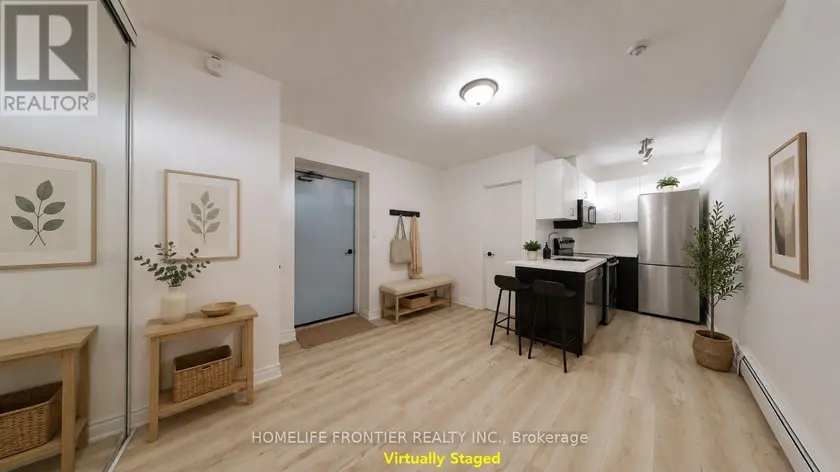 Detached at 101 - 291 SCARLETT ROAD, Toronto