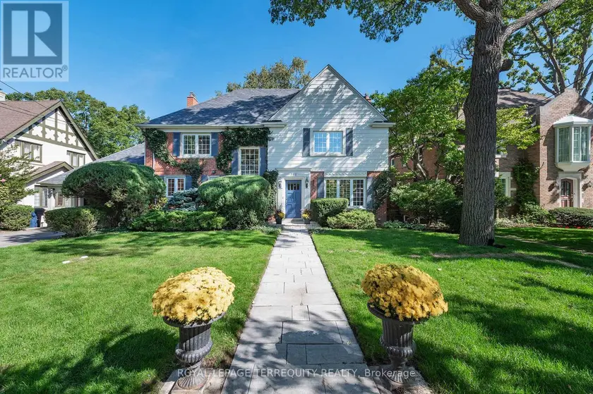 Detached at 223 RIVERSIDE DRIVE, Toronto