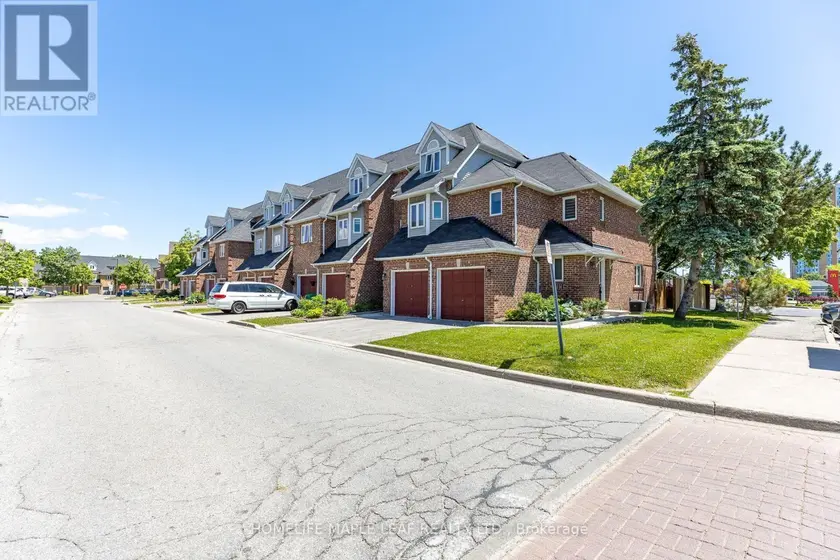 Townhouse at 10 - 45 BRISTOL ROAD E, Mississauga