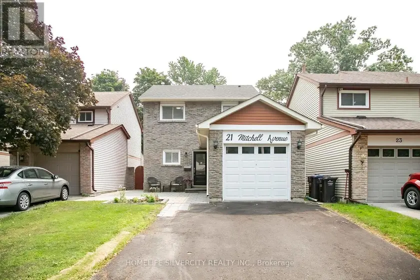 Detached at 21 MITCHELL AVENUE, Brampton