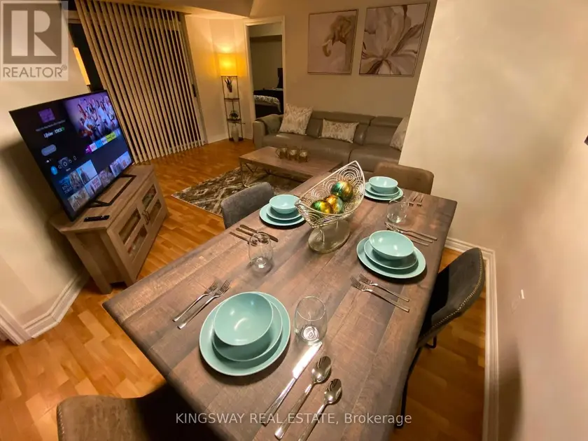 Apartment at 2730 - 3888 DUKE OF YORK BOULEVARD, Mississauga