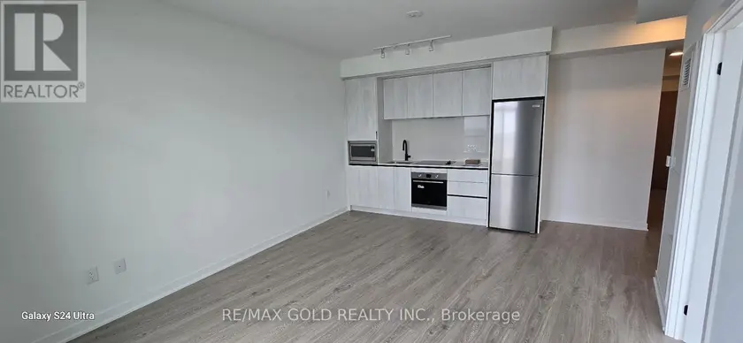 Apartment at 1613 - 2495 EGLINTON AVENUE W, Mississauga