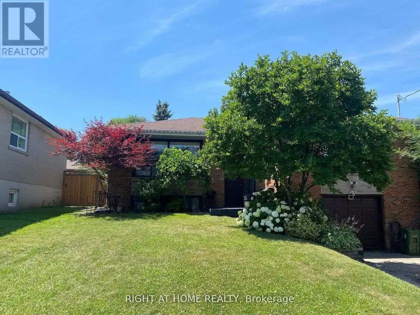 Detached at 68 BARFORD ROAD, Toronto