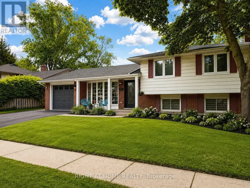Detached at 4440 COSBURN CRESCENT, Burlington