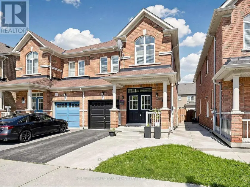 Semi-Detached/Link at 22 PENTONVILLE ROAD, Brampton