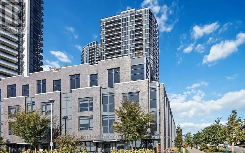 Townhouse at 60 - 27 VALHALLA INN ROAD, Toronto