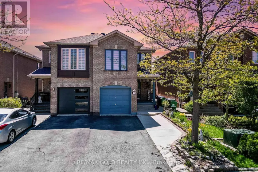 Semi-Detached/Link at 7 ROADMASTER LANE, Brampton