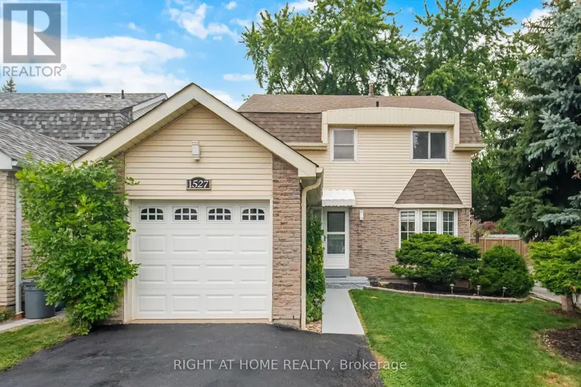 Detached at 1527 FORESTDALE COURT, Oakville