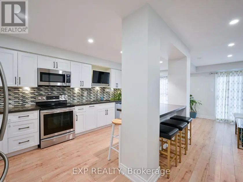 Townhouse at 64 - 3351 HORNBEAM CRESCENT N, Mississauga