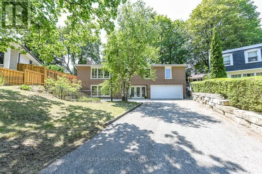 Detached at 31 QUEENSBOROUGH CRESCENT, Toronto (Willowridge-Martingrove-Richview)