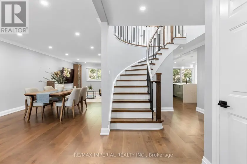 Detached at 311 YOUNGSTOWN AVENUE, Mississauga