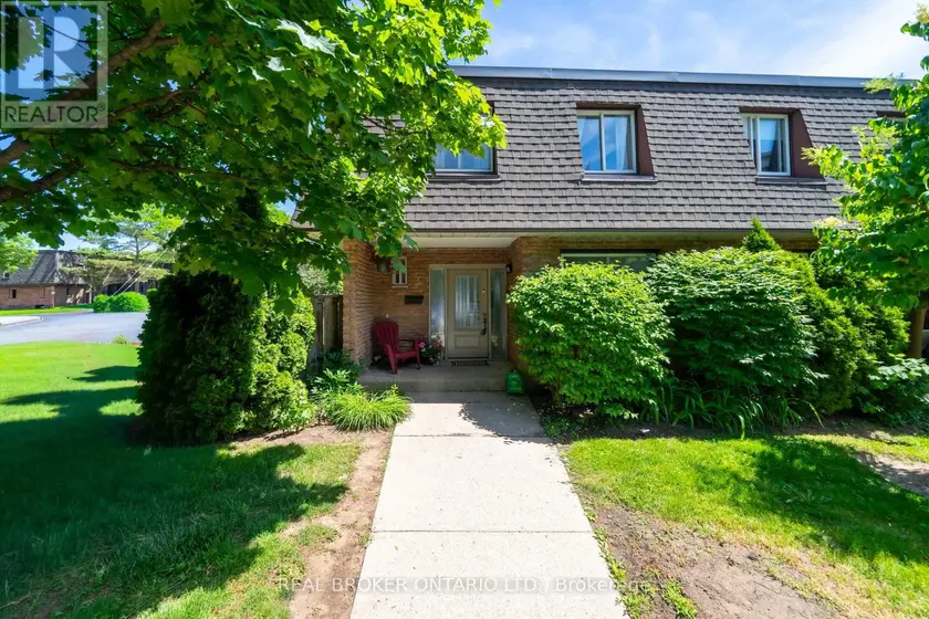 Townhouse at 1 - 684 DYNES ROAD, Burlington