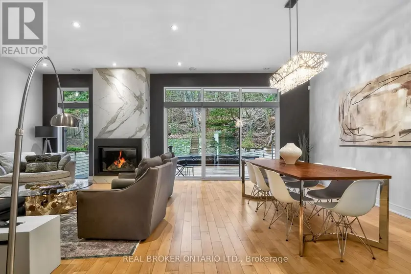 Detached at 88 SOUTH KINGSWAY WAY, Toronto