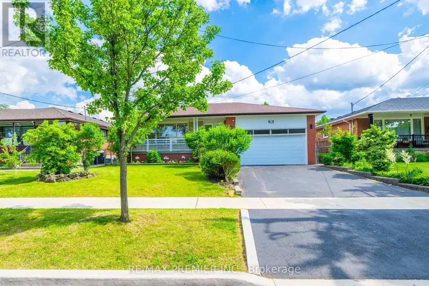 Detached at 62 KEEGAN CRESCENT, Toronto