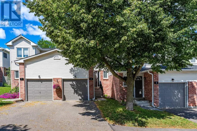 Townhouse at 3 BRIAN LANE, Halton Hills