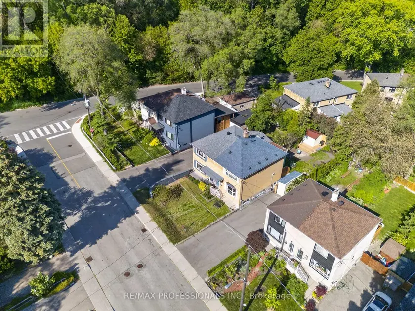 Semi-Detached/Link at 69 SKYLARK ROAD, Toronto