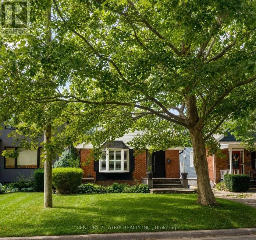 Detached at 2 CRYSTAL CRESCENT, Toronto (Long Branch)