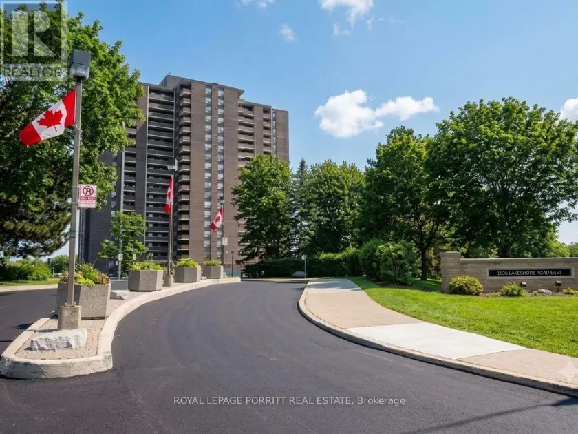 Apartment at 1704 - 1535 LAKESHORE ROAD E, Mississauga