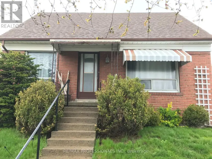 Detached at MAIN - 145 YORKVIEW DRIVE, Toronto (Stonegate-Queensway)